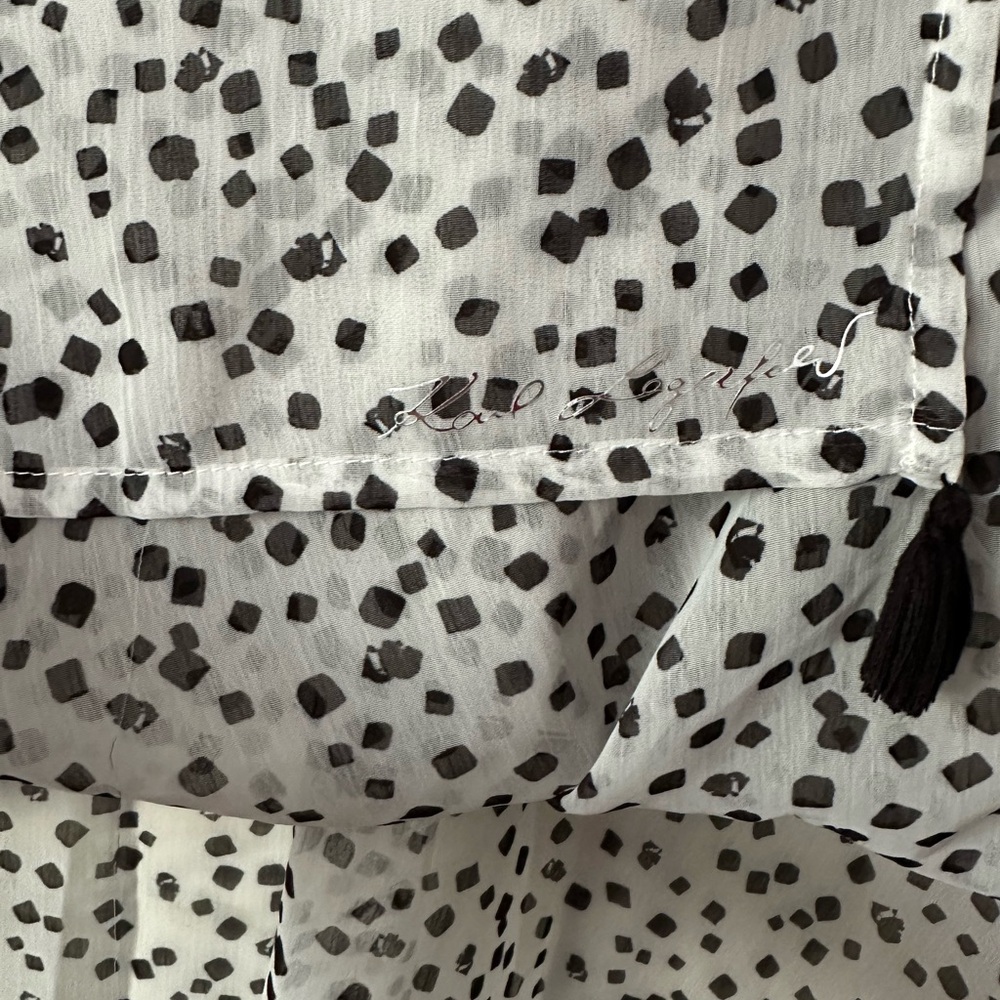 Karl Lagerfeld swimsuit coverup OS. “Scattered Squares” Side-side 31.5” B2H 35” - Picture 5 of 5